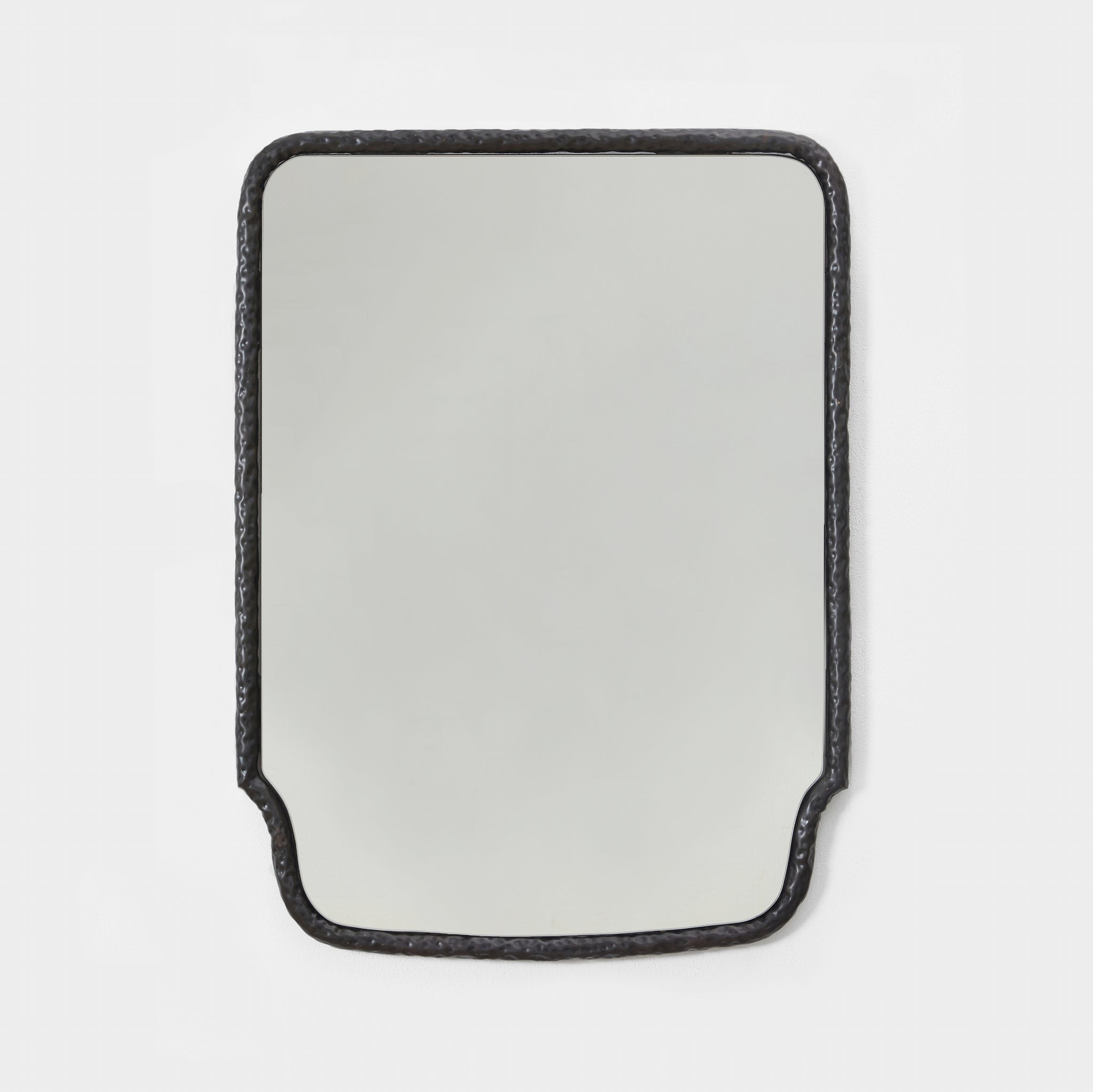 Serrallés Mirror